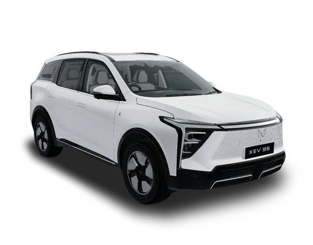 Mahindra XEV 9S in Everest White color