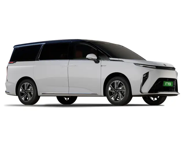 Pearl White with Black Roof variant