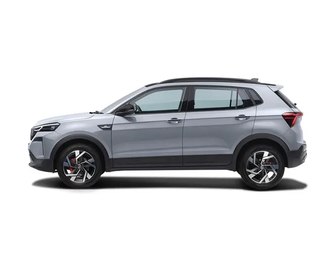 Skoda Kushaq in Brilliant Silver with Black roof color