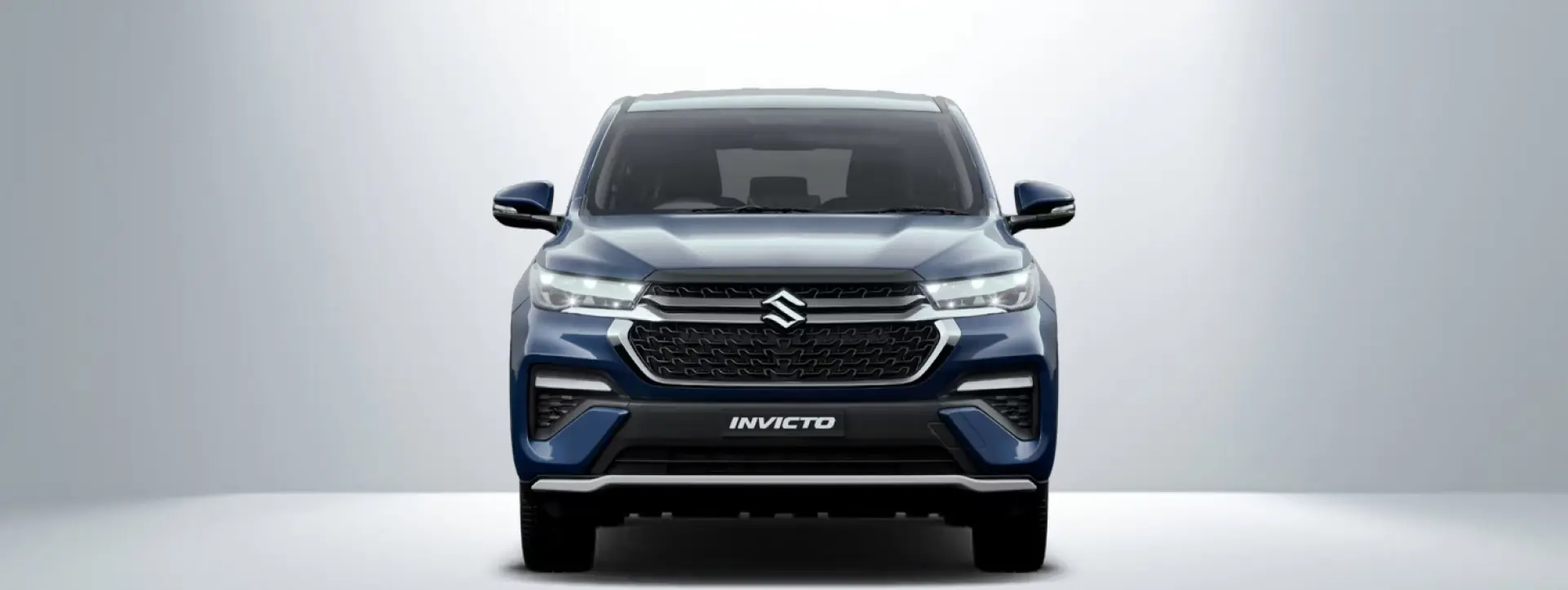 Maruti Suzuki Invicto front view