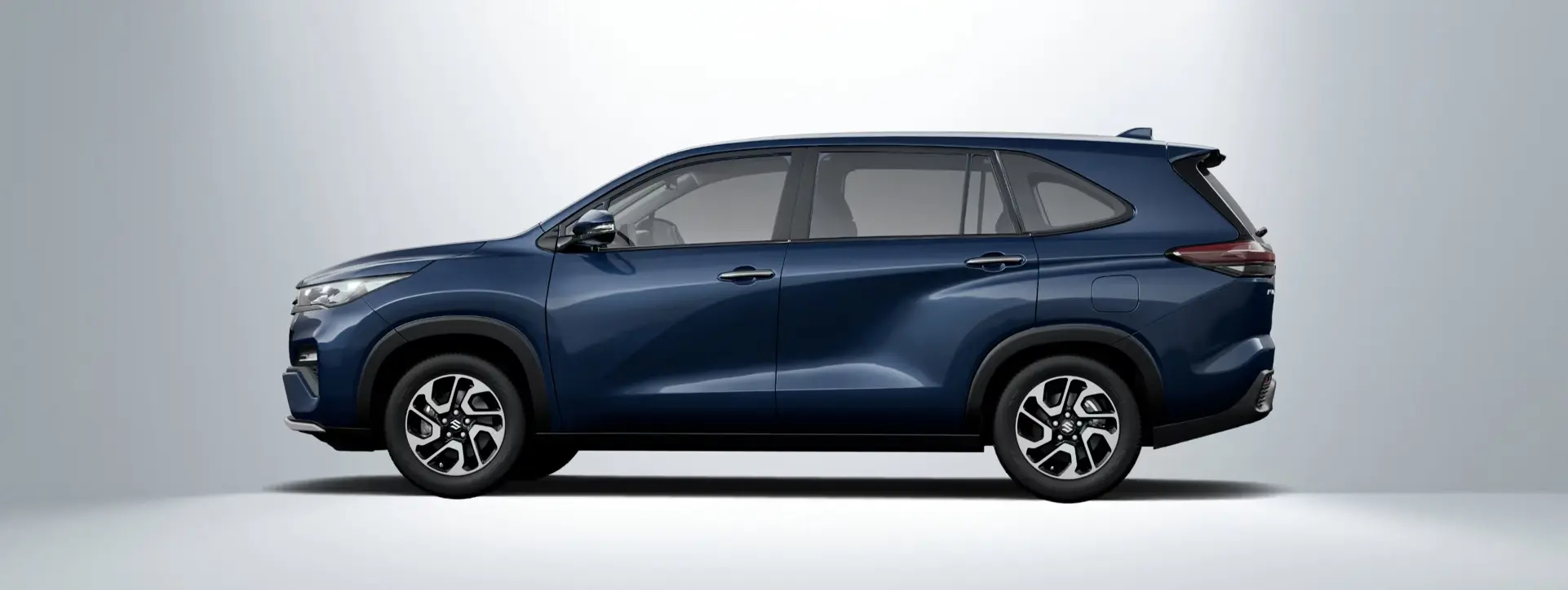 Maruti Suzuki Invicto left side view