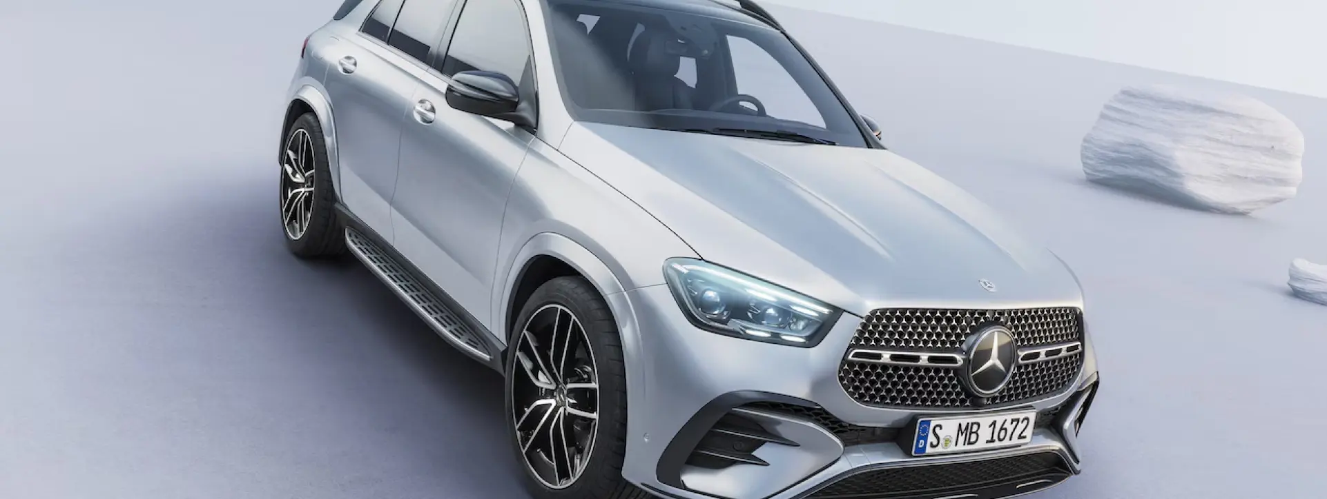 Mercedes-Benz GLE Right Front Three Quarter