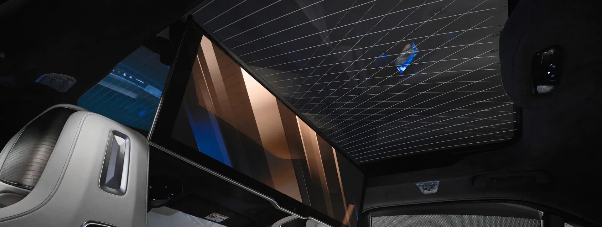 BMW 7 Series 31.3" Theatre Screen