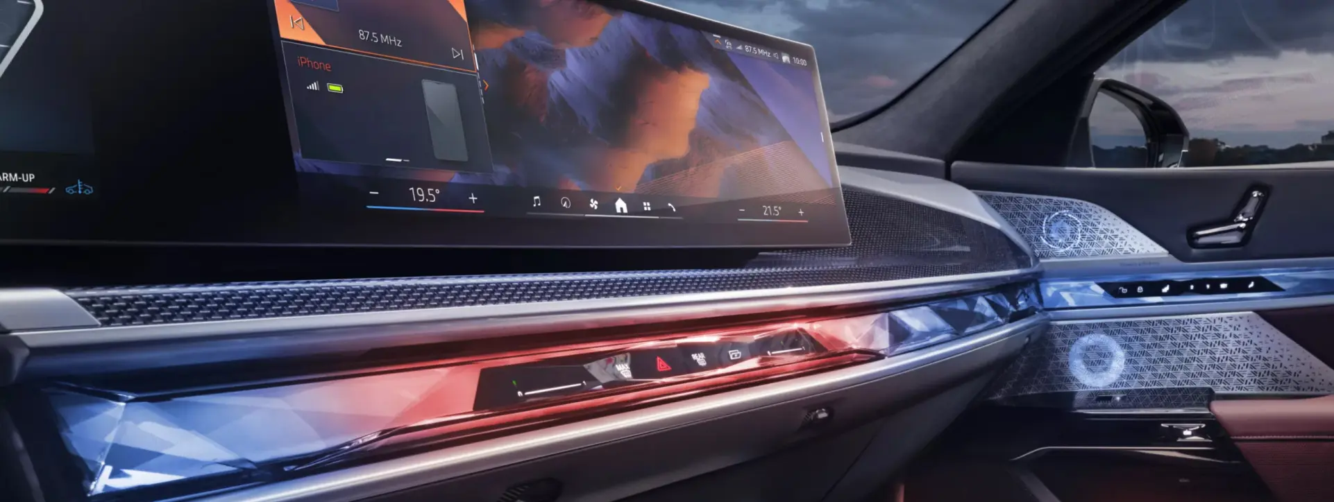 BMW 7 Series High Resolution Curved Display