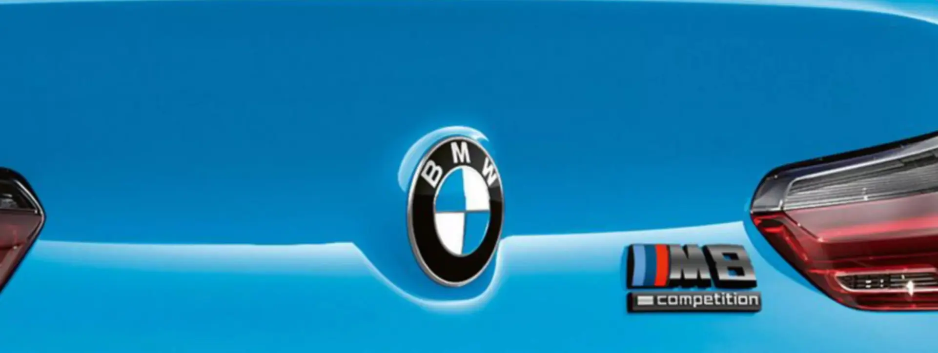 BMW M8 Logo