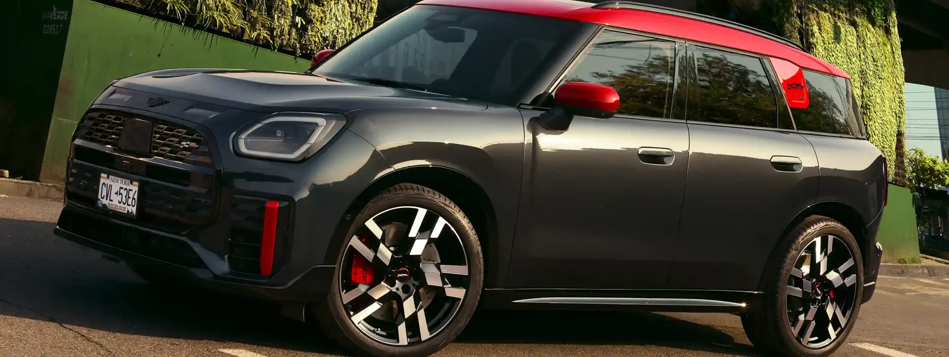 Mini Countryman Front Left View