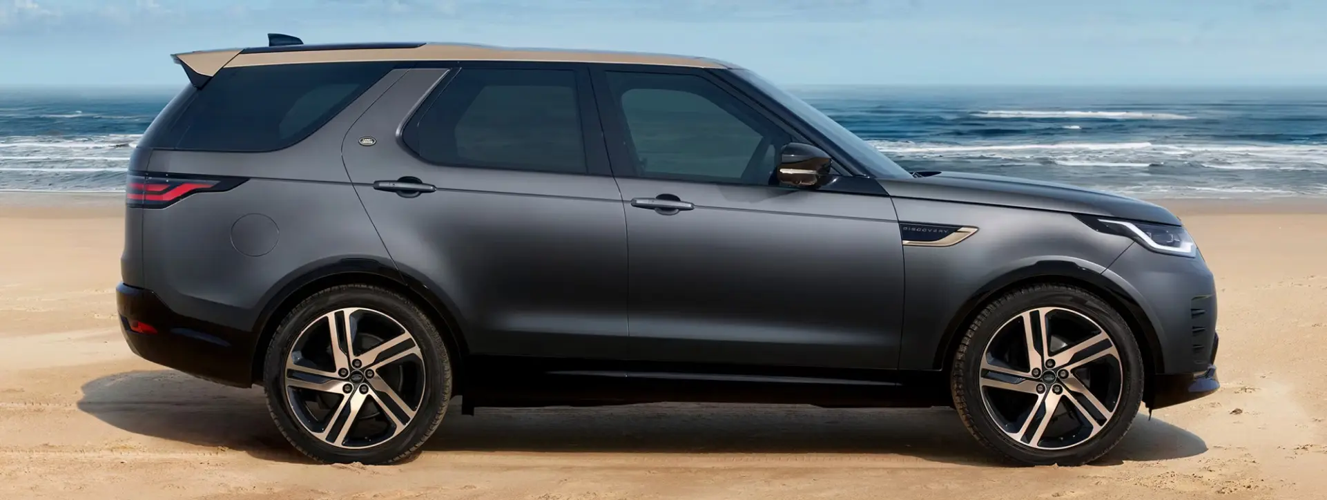 Land Rover Discovery Side View (Right)