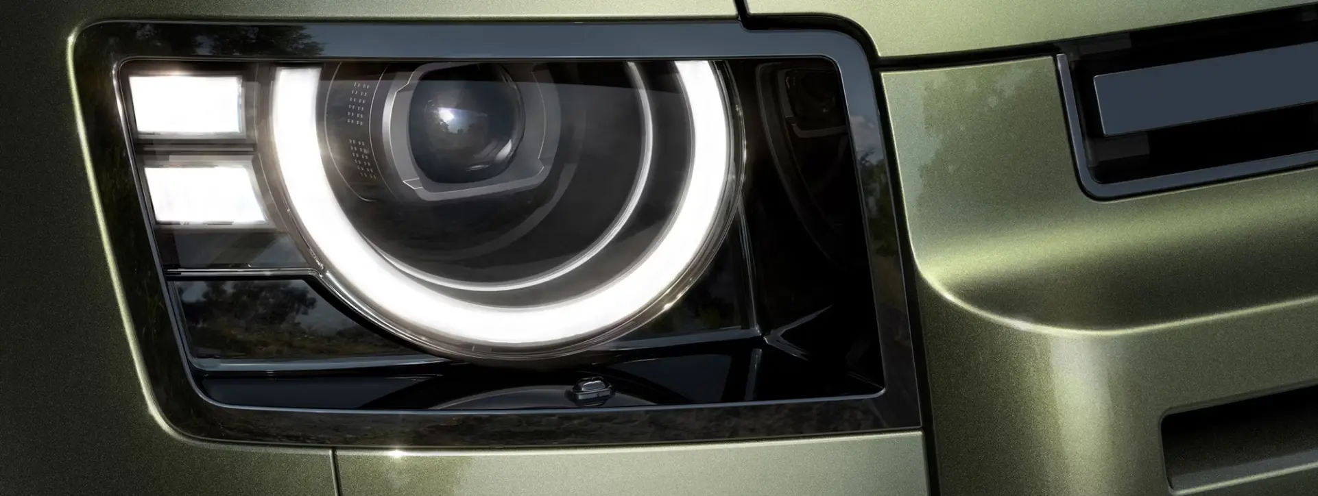 Land Rover Defender 110 Characterful signature headlights