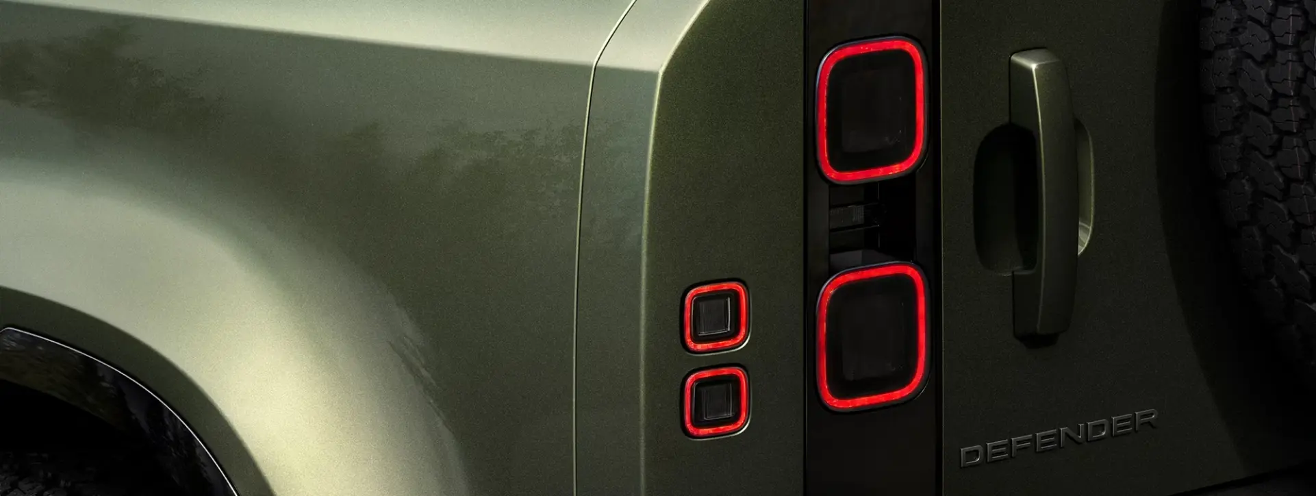 Land Rover Defender 110 LED tail light design