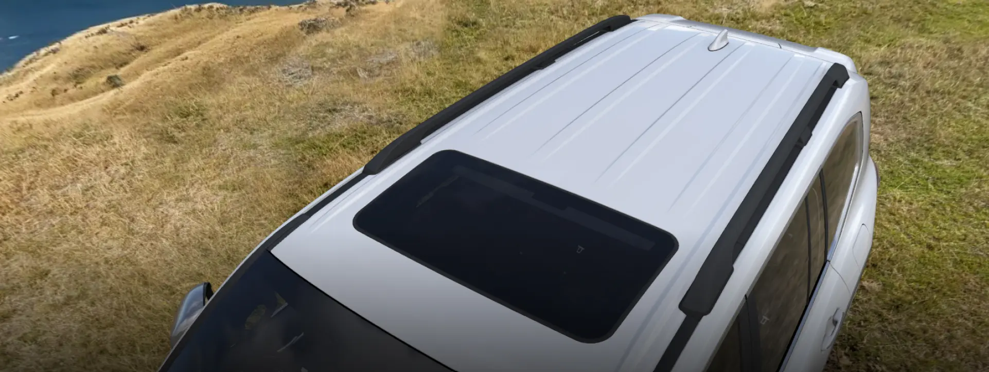 Toyota Land Cruiser 300 Sunroof