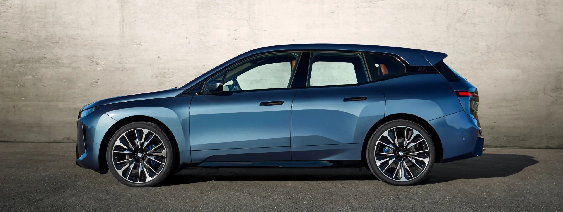 BMW iX Side View