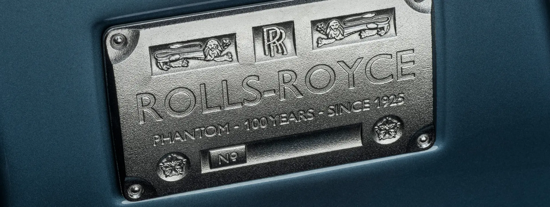 Rolls Royce Phantom Extended Logo Plate