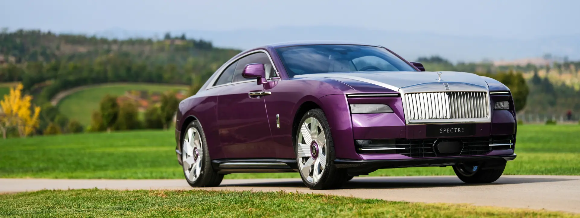 Rolls Royce Spectre Front Right Side View