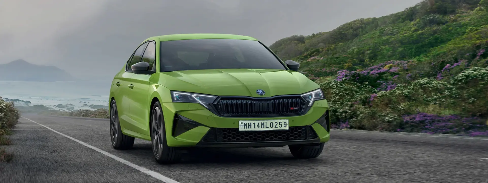 Skoda Octavia RS Front Right Side View