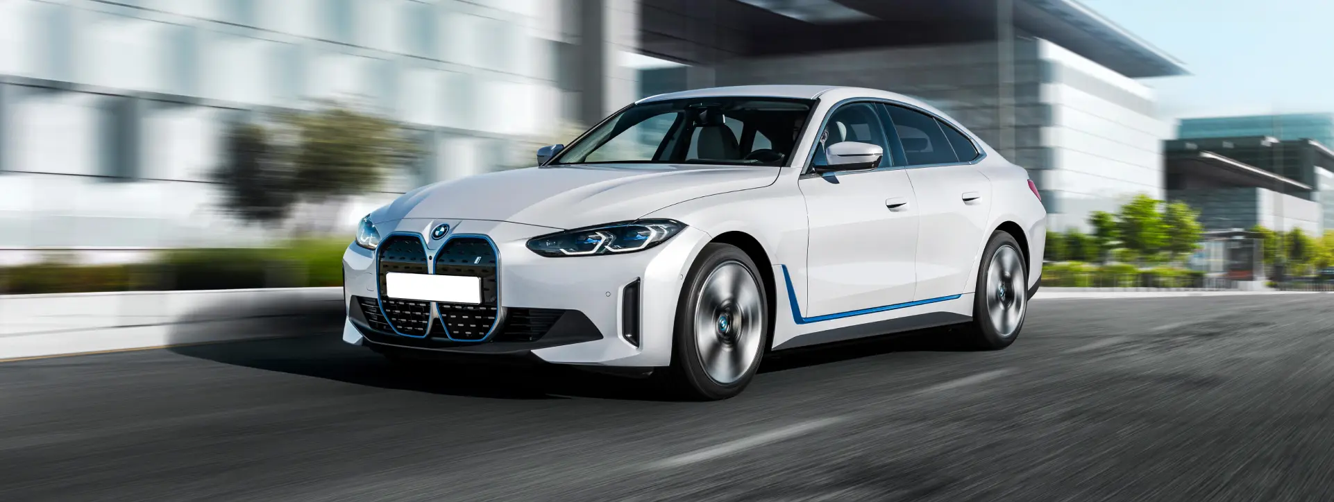 BMW i4 Front Left View (Outdoor)