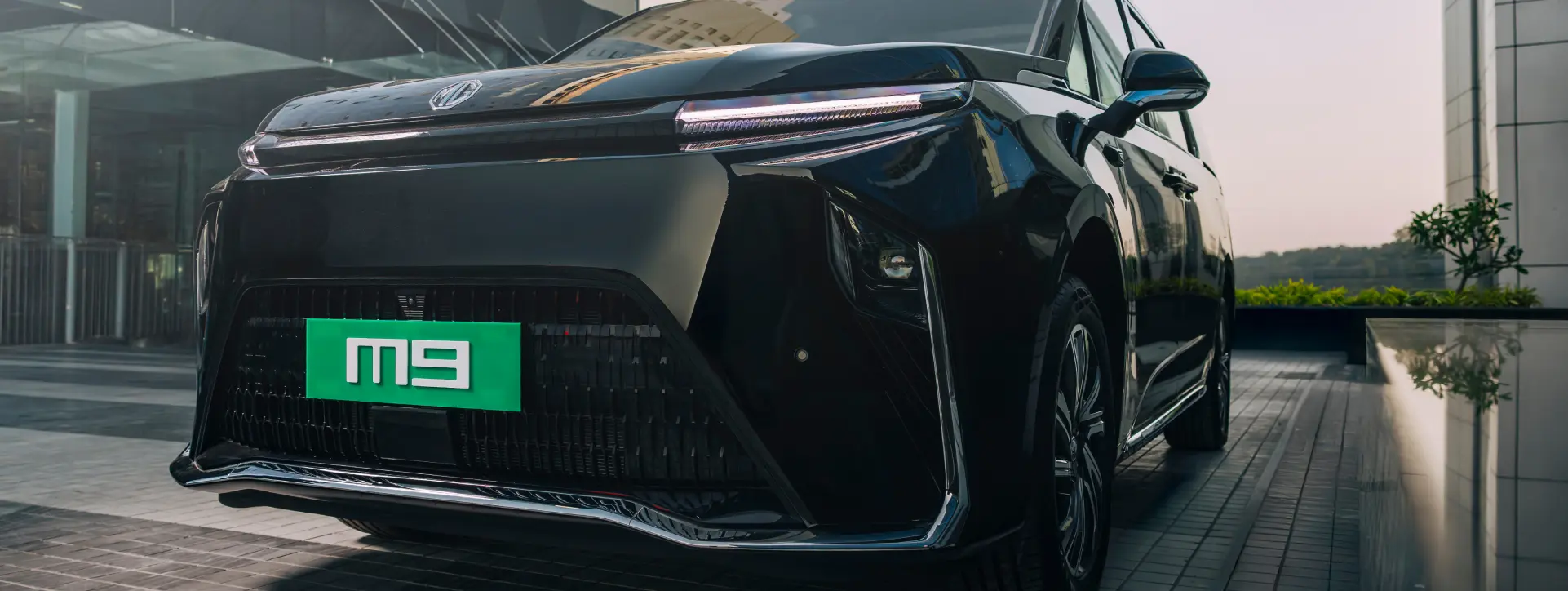 Morris Garages M9 Left Front Three Quarter