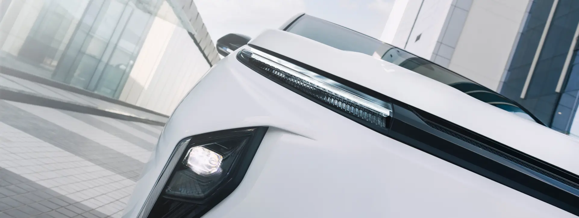 Morris Garages M9 Daytime Running Lamp(DRL)