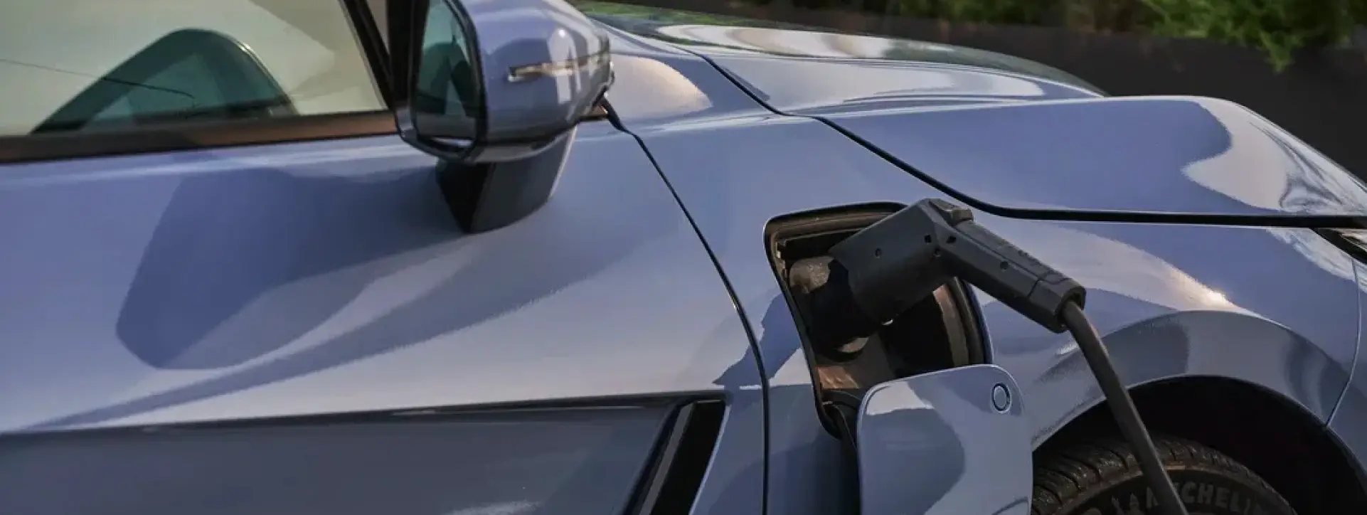 Lexus ES Charging Flap (Open) Lexus ES Charging Flap (Open)