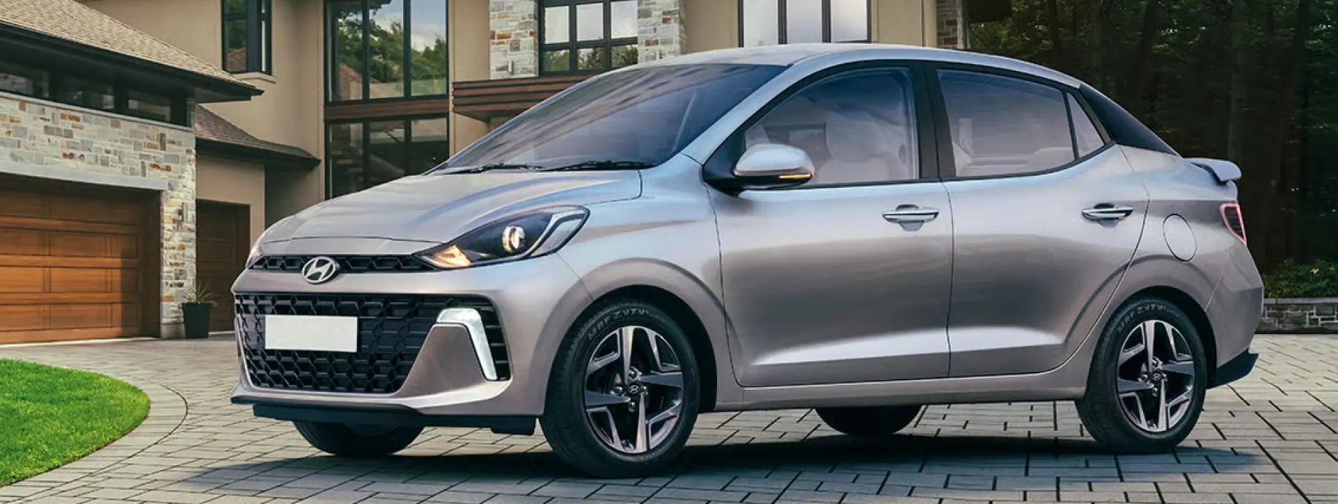 Hyundai Aura front left side view