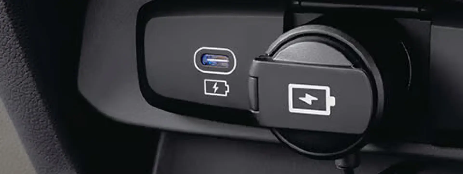 Hyundai Aura Fast USB charger (Type C)
