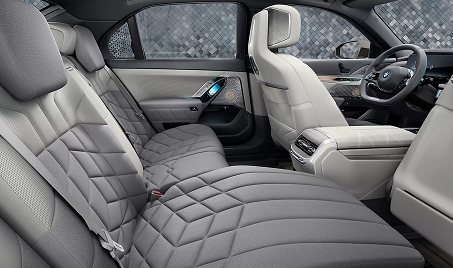 Middle Rear Three-point Seatbelt